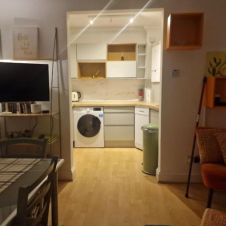 Brondesbury Arms Apartment ลอนดอน ภายนอก รูปภาพ