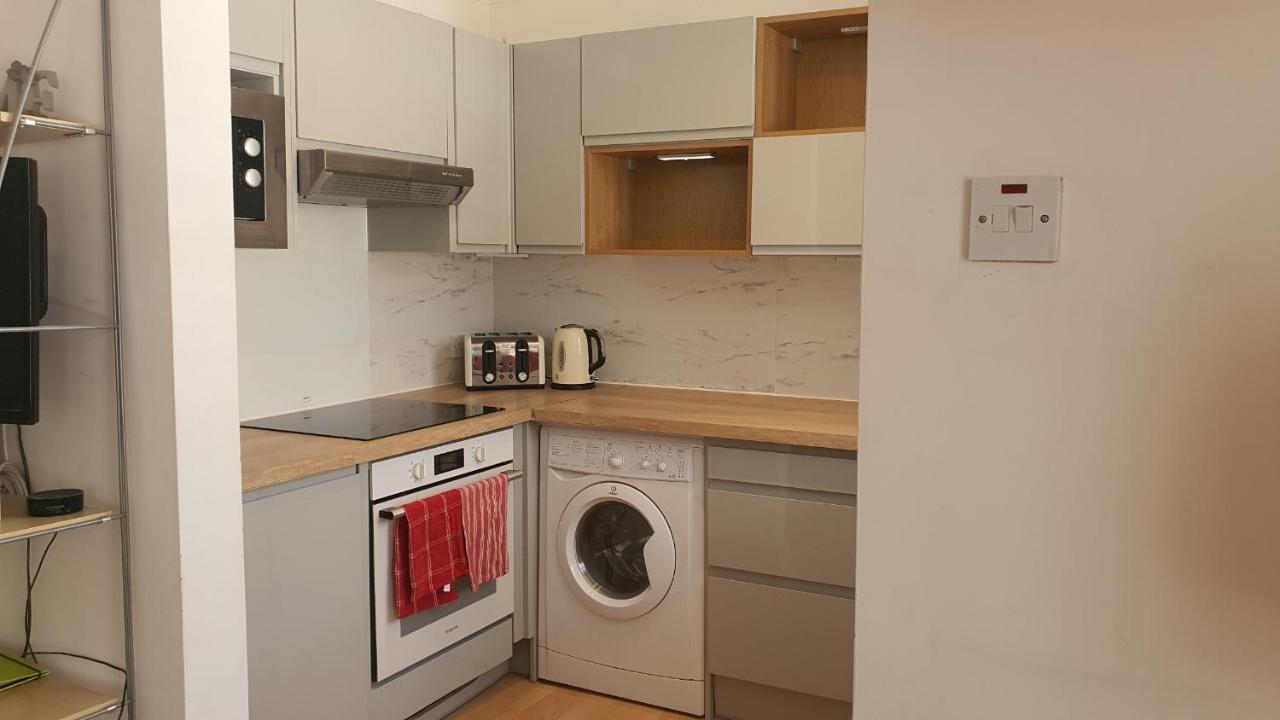 Brondesbury Arms Apartment ลอนดอน ภายนอก รูปภาพ