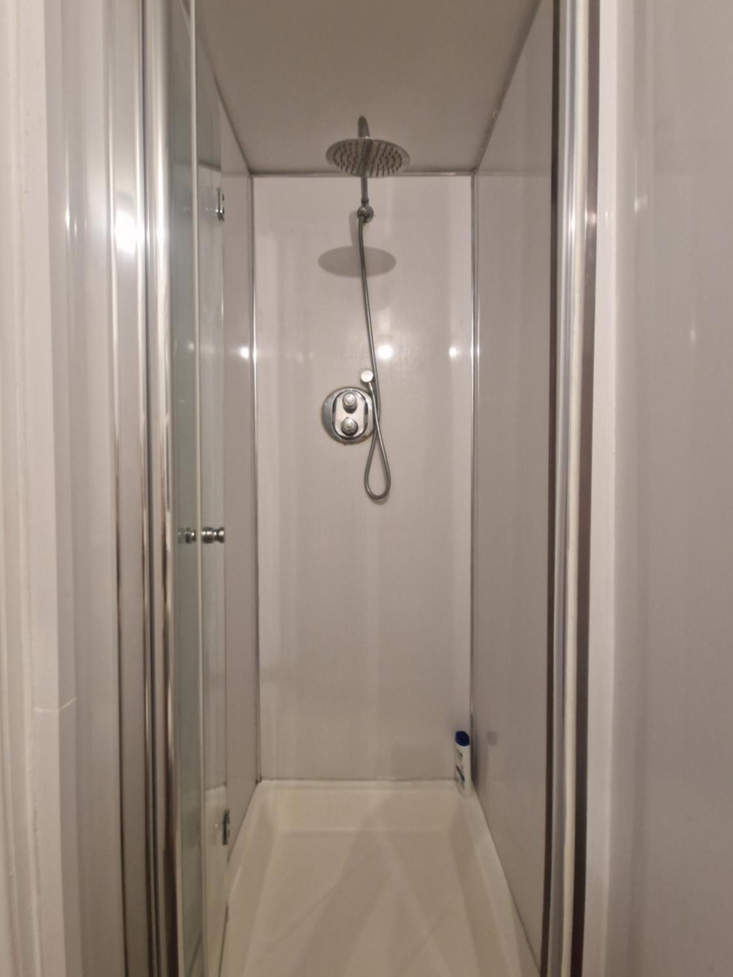 Brondesbury Arms Apartment ลอนดอน ภายนอก รูปภาพ