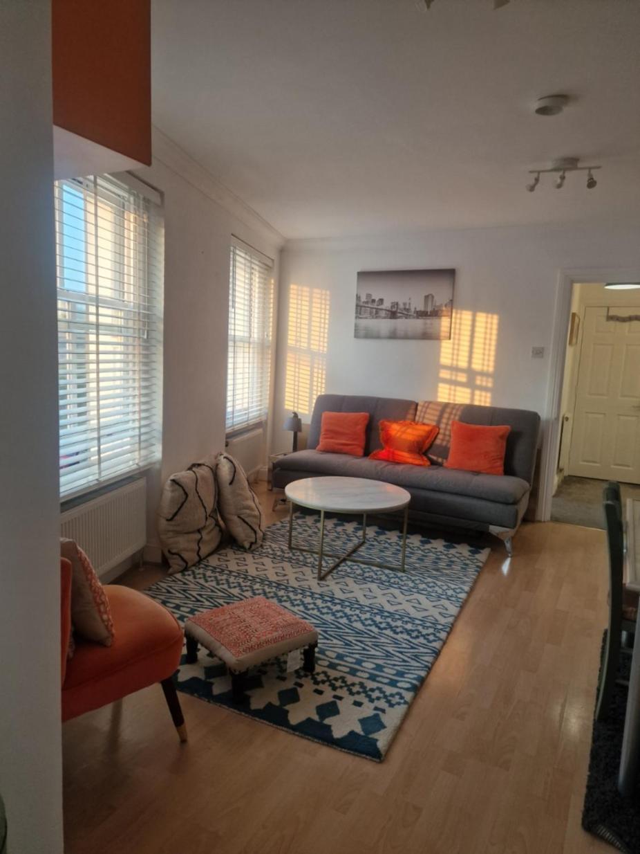 Brondesbury Arms Apartment ลอนดอน ภายนอก รูปภาพ