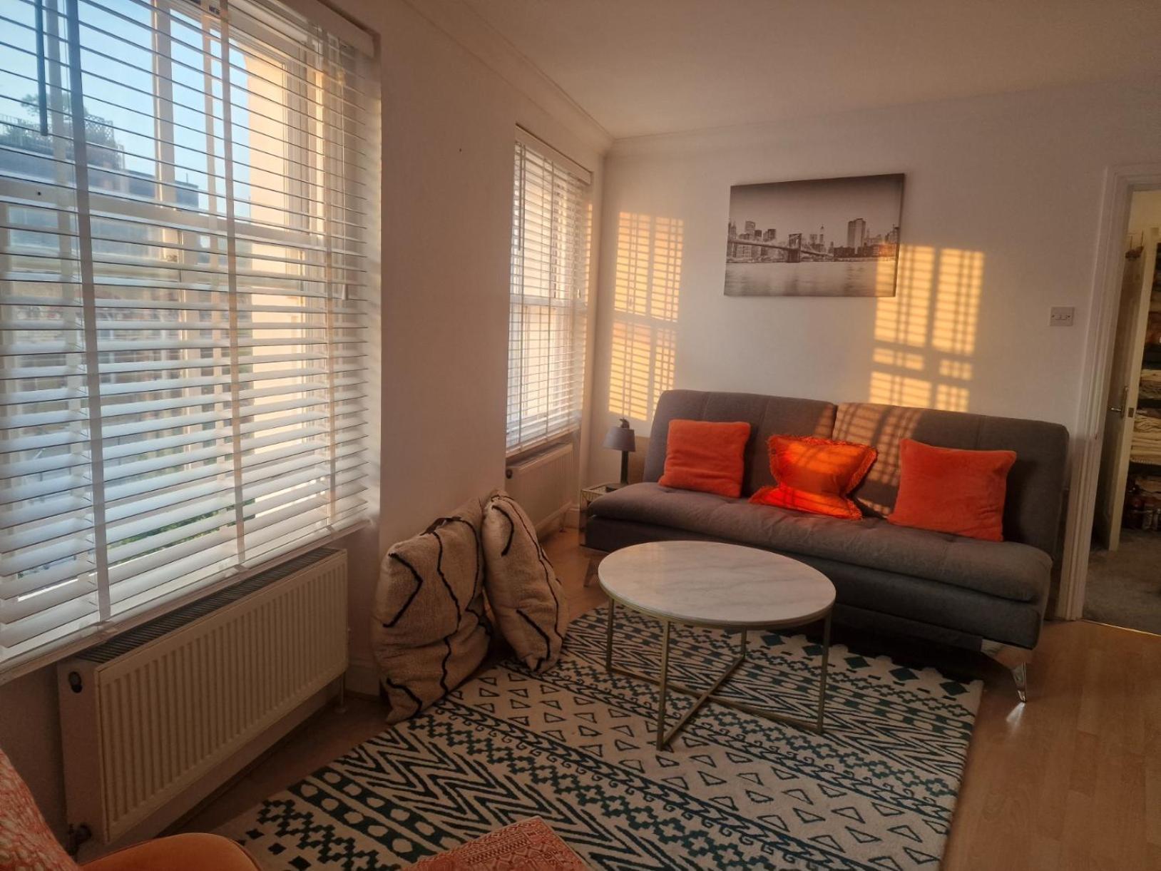 Brondesbury Arms Apartment ลอนดอน ภายนอก รูปภาพ