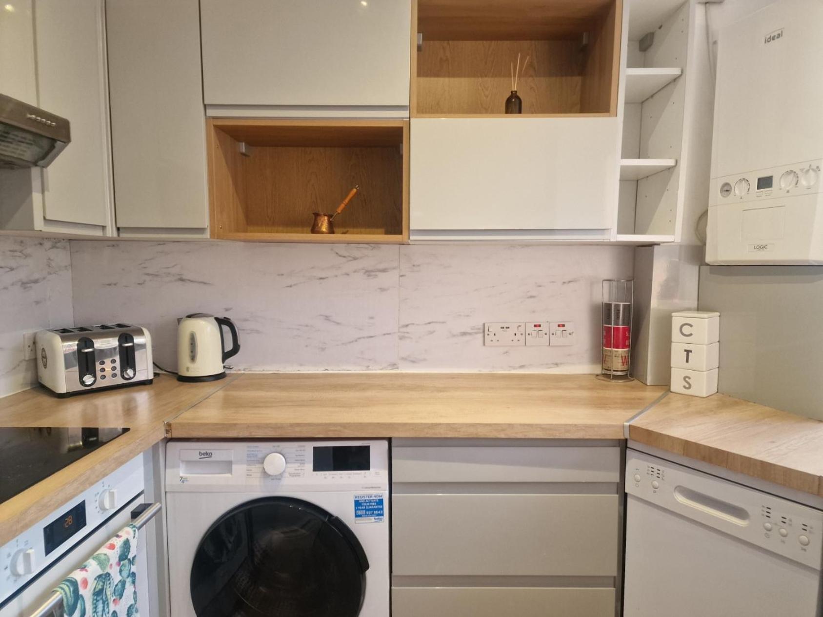 Brondesbury Arms Apartment ลอนดอน ภายนอก รูปภาพ